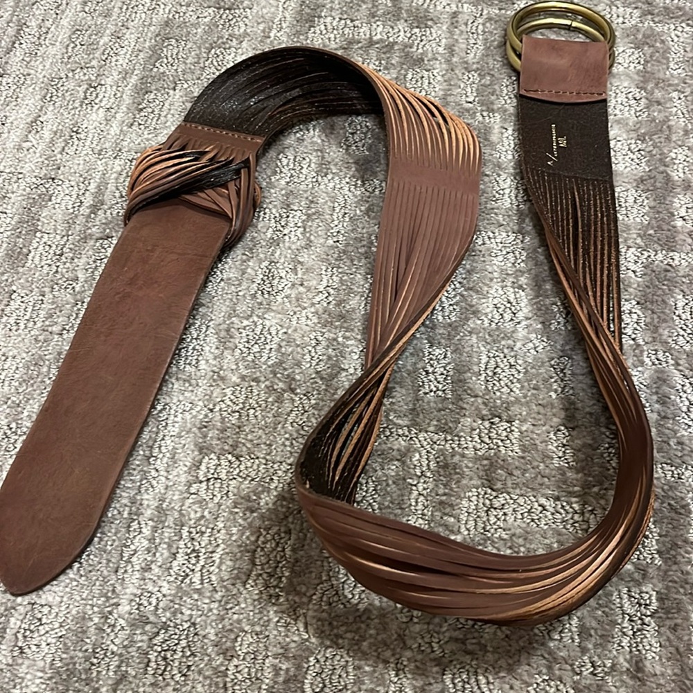 Anthropologie in a medium brown shade leather Belt